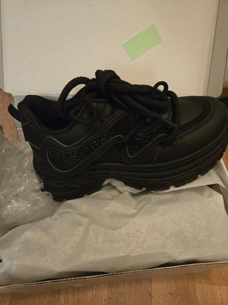 Damske nove tenisky, 38