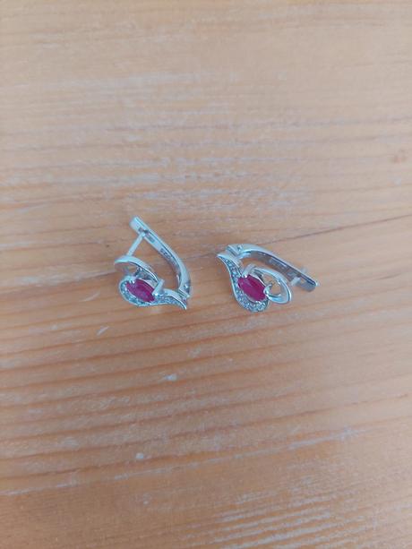 Strieborné náušnice, 