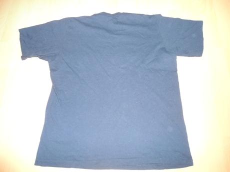 Tmavomodre tricko, 146