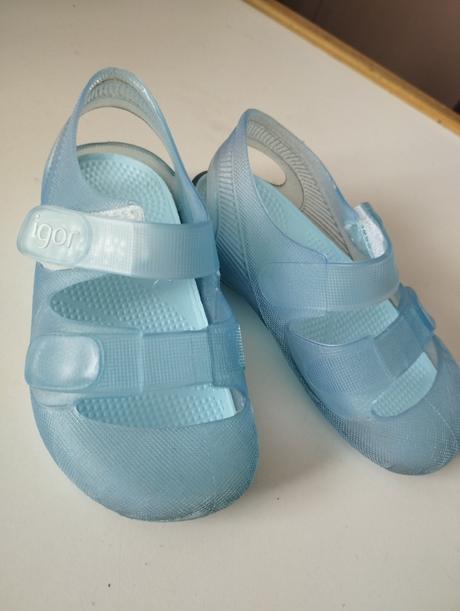 Sandálky aj do vody, 23