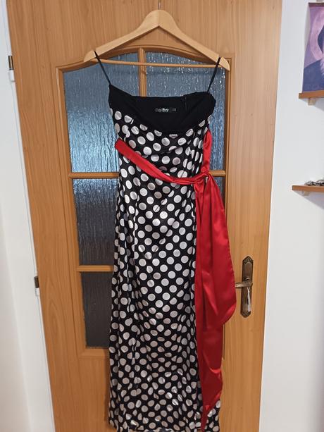 Príležitostne šaty, s