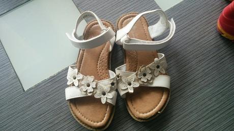 Kvietkove sandalky, deichmann,27