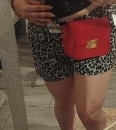 Crossbody, 