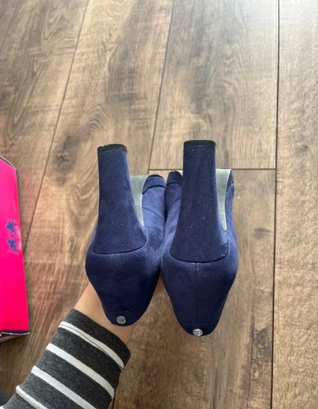 Modré lodicky 37 semisové, 37