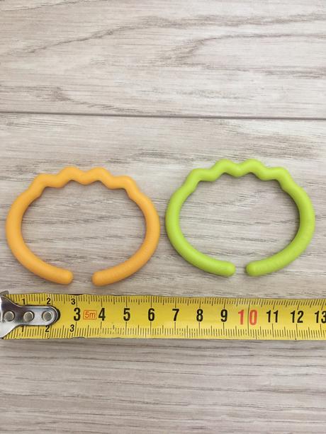 Háčik na zavesenie hračky, 