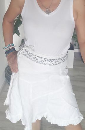 Sukňa s výšivkou, m