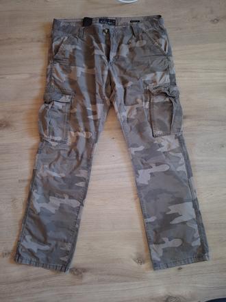 Maskáčové nohavice, l / xl