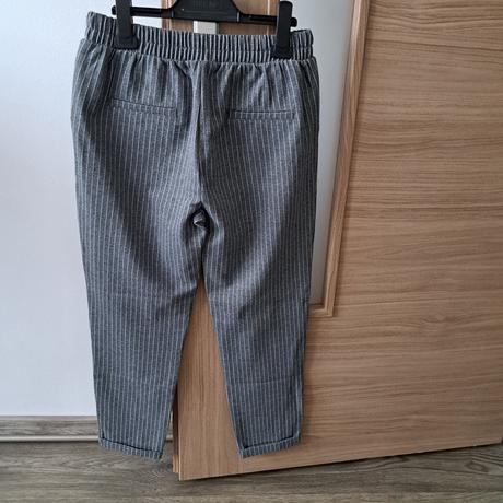 Teplejšie nohavice, house,s