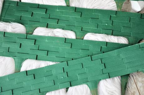 5 ks plastových obrubníkov, 