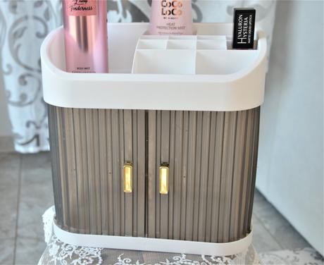 Organizér na kozmetiku,