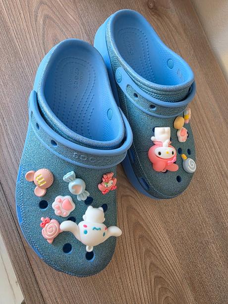 Crocs 36/37 s postavičkami cinnamoroll, crocs,36