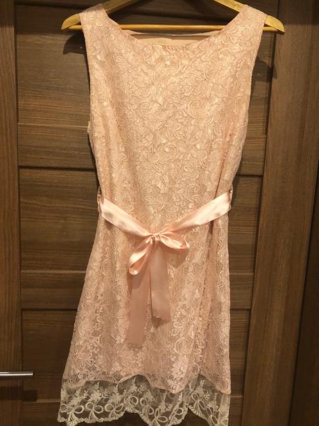 Krasne spolocenske saty, 38