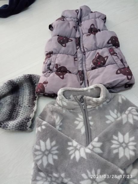 Vesta s mikinou, dopodopo,98