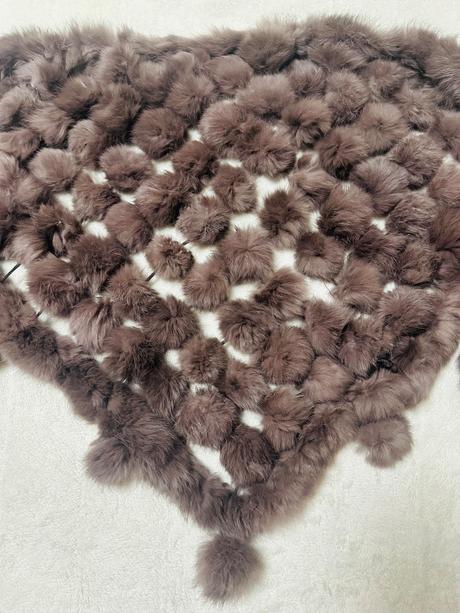 Trojuholníková kožušinová šatka/šál, 