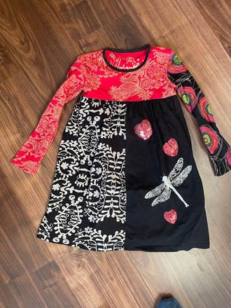 Dievcenske saty, desigual,116