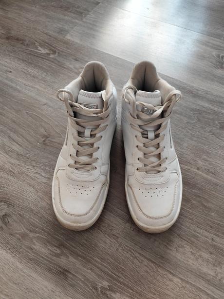 Tenisky, champion,39