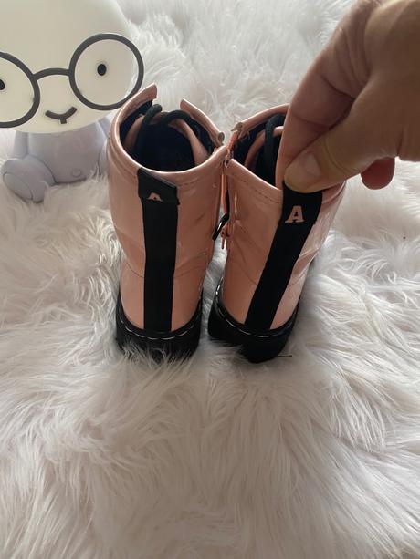 Vysoké lakovky, reserved,28