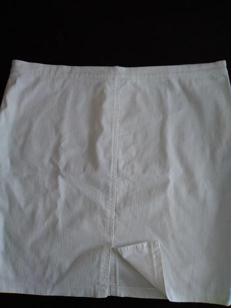 Biela elastická sukňa, pás 112-118 cm, xxl