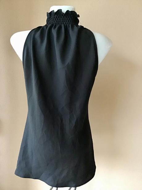 Top s volanikovym stojacikom /41, 40