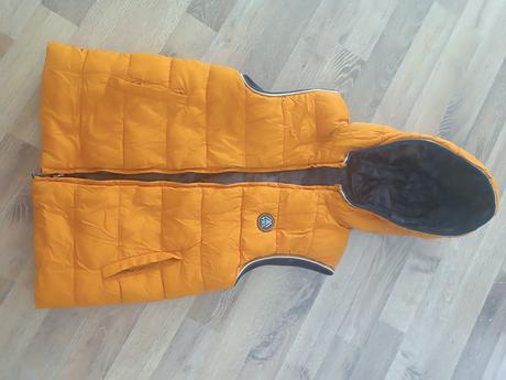 Obojstranná vesta, 134