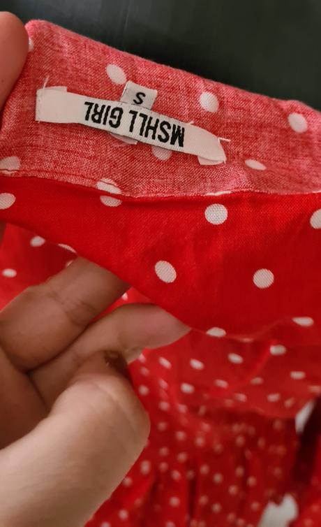 Červená ľahká bluzka, s