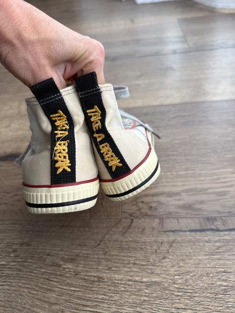 Tenisky, reserved,31