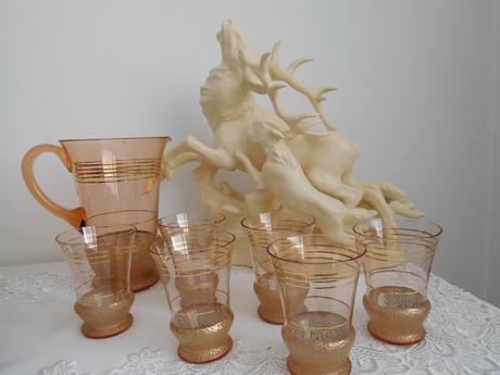 Sklo hnedasté, poháre na nožičke,poháre na limonád,