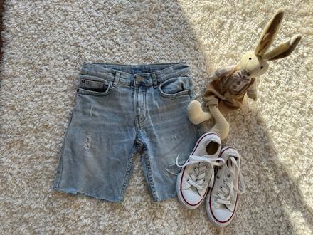 Šortky, zara,128
