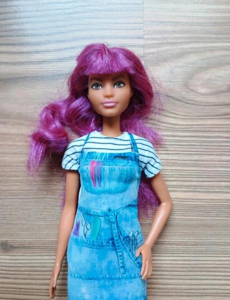 Barbie kaderníčka,