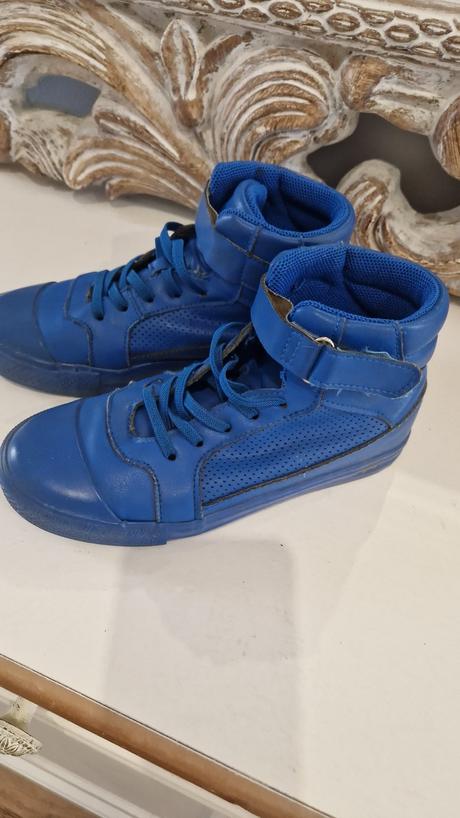 Reserved vyššie tenisky, veľkosť 33, minimum nosen, reserved,33