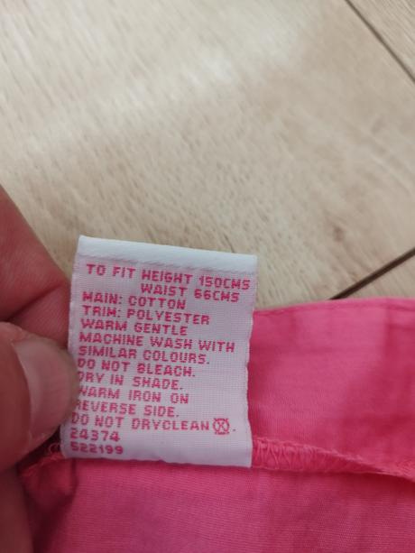 Nádherná sukňa, 152