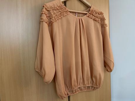 Broskyňová blúzka, s