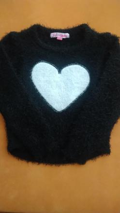 Čierny dievčenský pulóvrik s bielym srdiečkom, 116