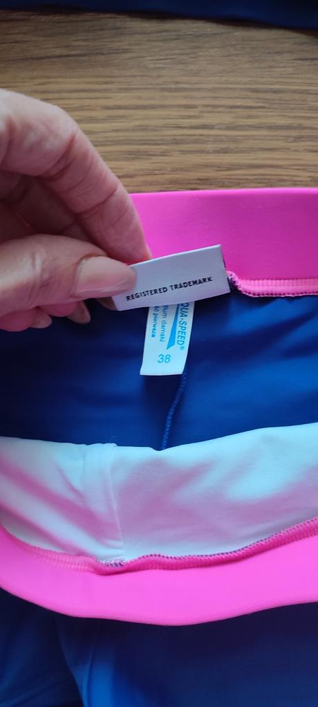 Plavecké plavky, 38