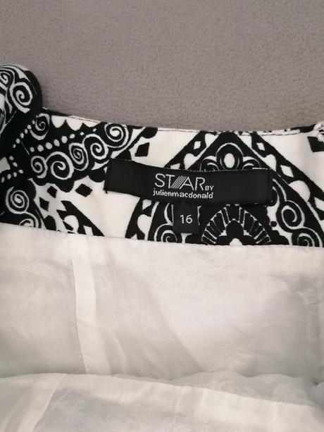 Spoločenské, letné šaty star, 44