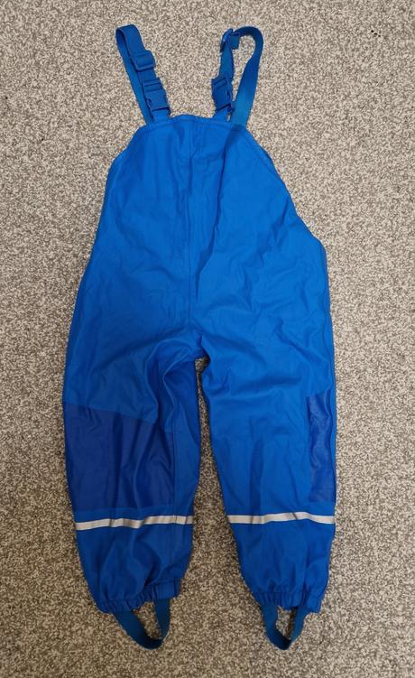 Nohavice do dažďa, lupilu,104