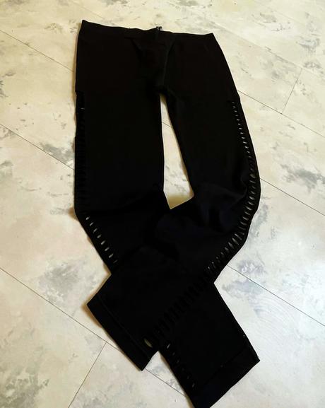 Bezšvové dierkované legíny, clockhouse,m