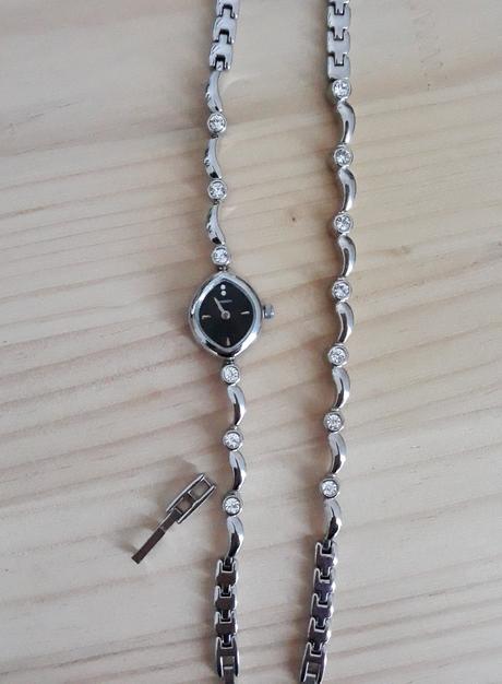 Sekonda hodinky a náramok, 