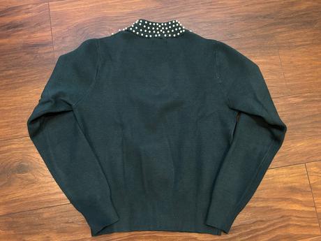 Pulover s perličkami, s