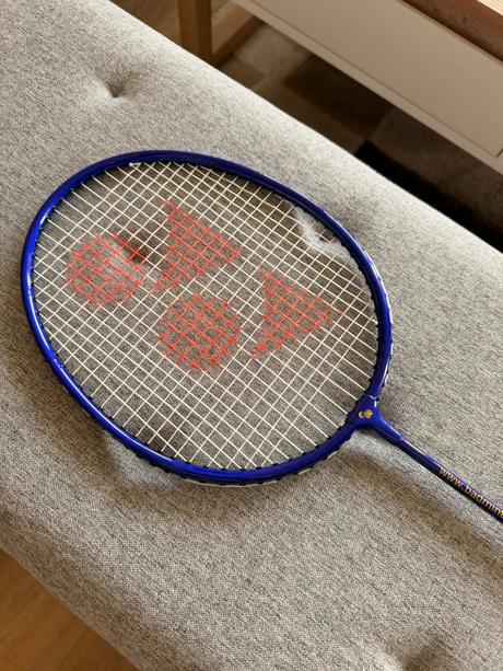 Bedmintonové rakety, yonex