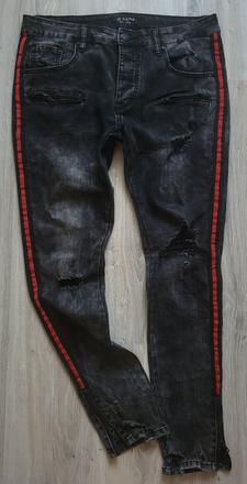 Potrhané rifle m.sara l, l