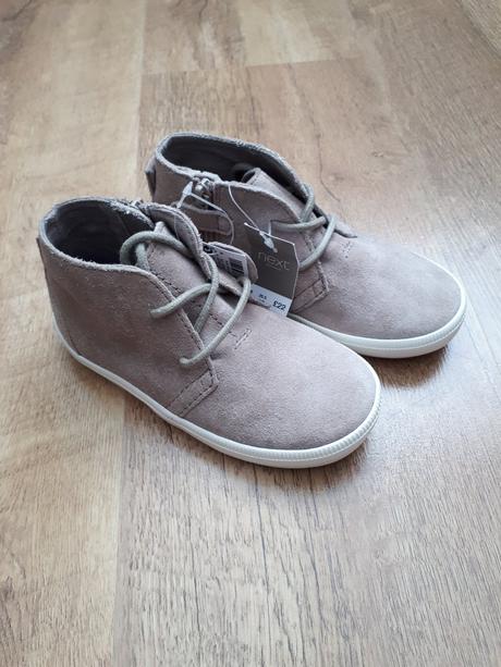 Semisove topanocky, next,26