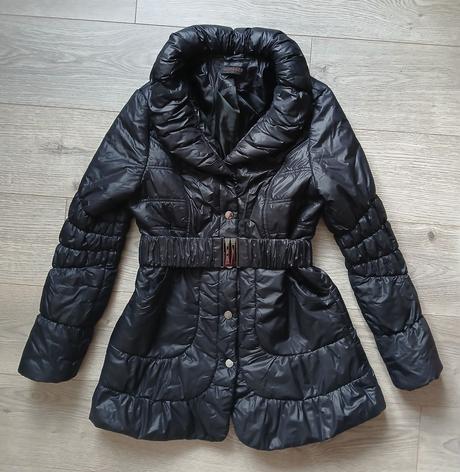 Cierna prechodna bunda, l