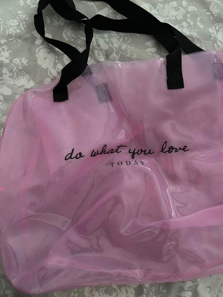 Veľká priehladná taška, 