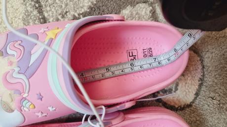 B3455 crocsy jednorožec, tesco,28