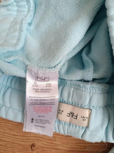 Bavlnene sortky 140, f&f,140