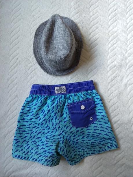 Plavky, klobúk, 86–98