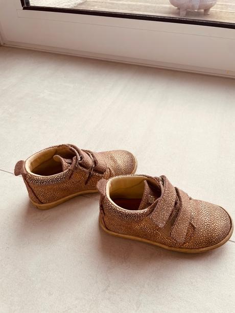 Kvalitné topánky zn. mrugala, 24