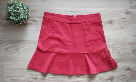 Cervena sukna, velkost 34, new yorker,34