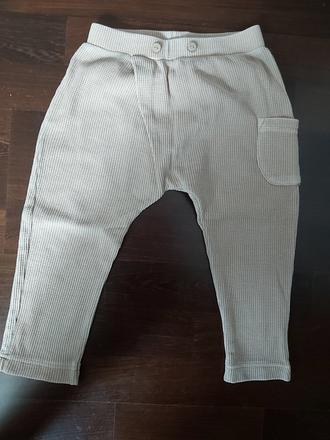 Teplakove nohavice, zara,98